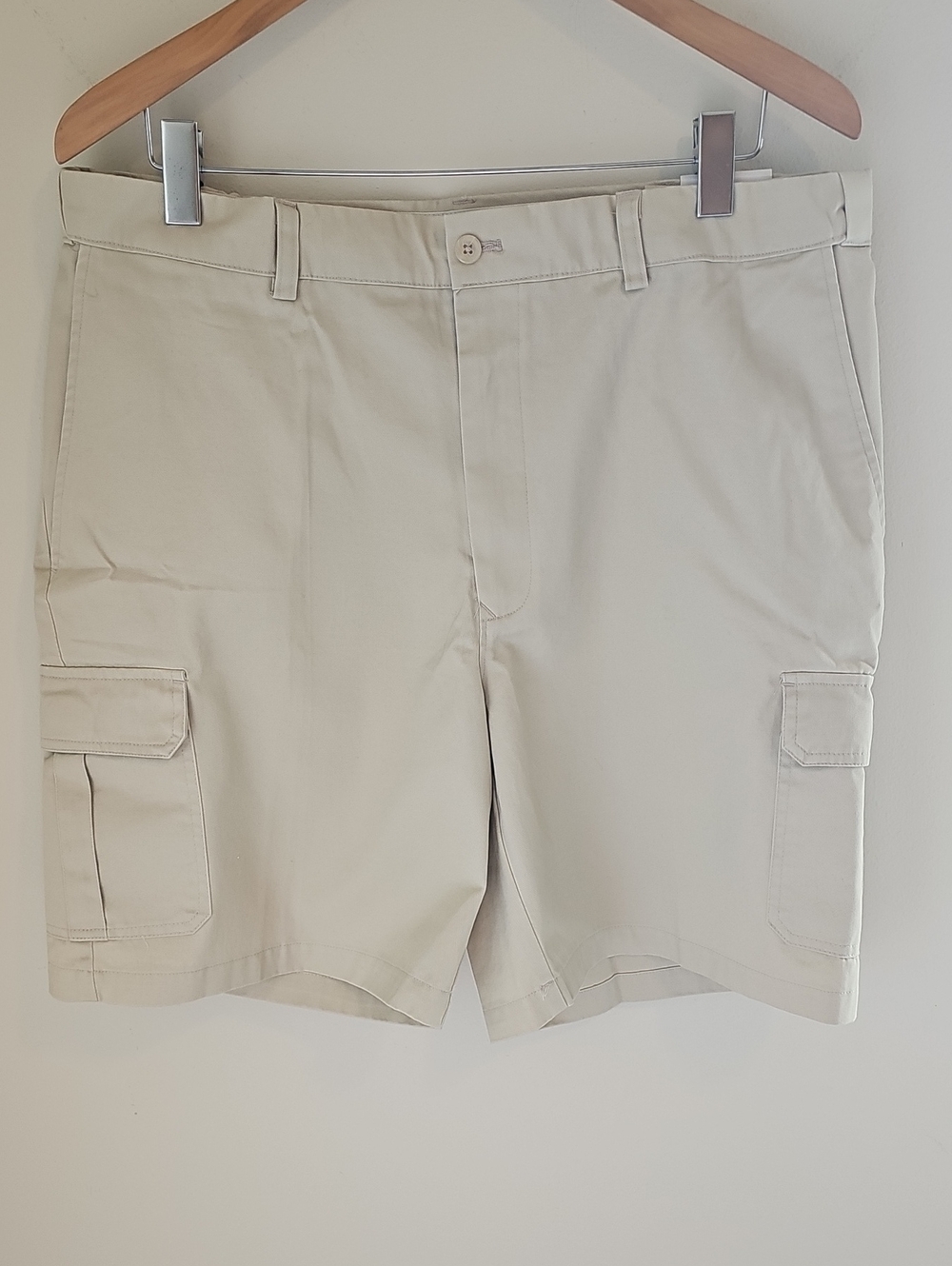 Men's Khaki Cargo Shorts Windham Pointe Size 36- Classic Lightweight Utility.NWT